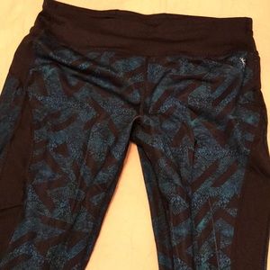 Teal and black yoga/workout leggings